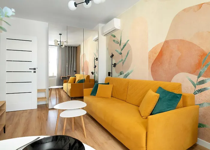 Appartamento Yellow In With Air Conditioning And Desk For Remote Work By Renters Poznań