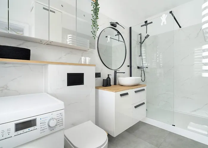 Yellow In With Air Conditioning And Desk For Remote Work By Renters 포즈난