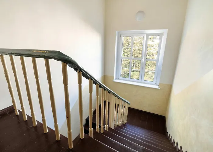 Appartamento Yellow In With Air Conditioning And Desk For Remote Work By Renters Poznań